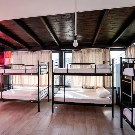Poseidonas Hostel