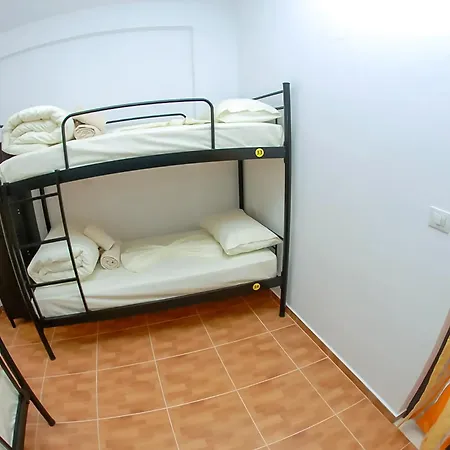 Poseidonas Hostel *