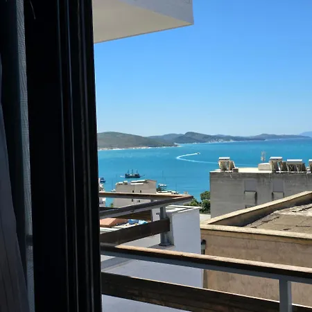 Auberge de jeunesse Lazy Roo Saranda