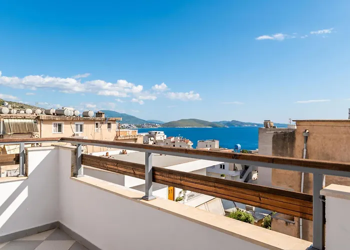 Lazy Roo * Саранда