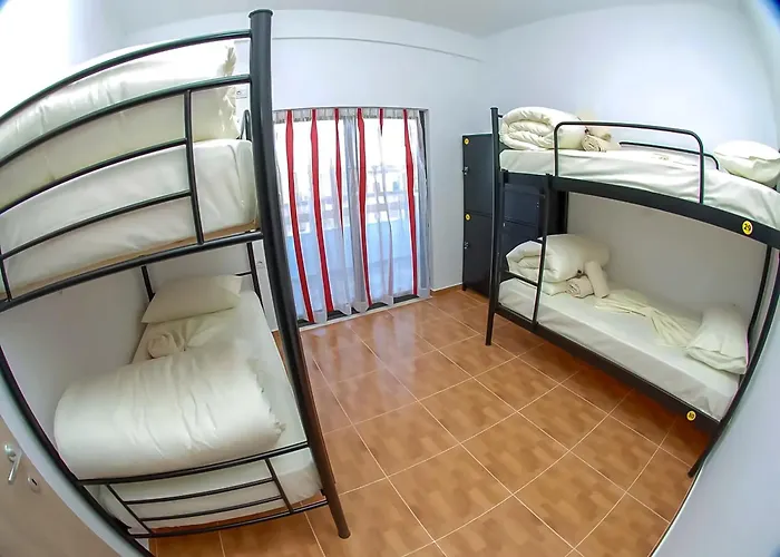 Lazy Roo Ostello Sarandë