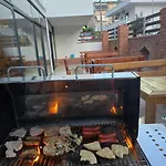Hostel Lazy Roo Sarandë